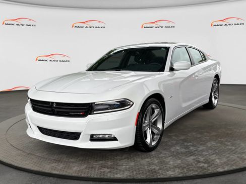 Used 2016 Dodge Charger R/T w/ Navigation & Travel Group RWD image 1