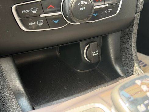 Used 2023 Dodge Charger SXT RWD image 22