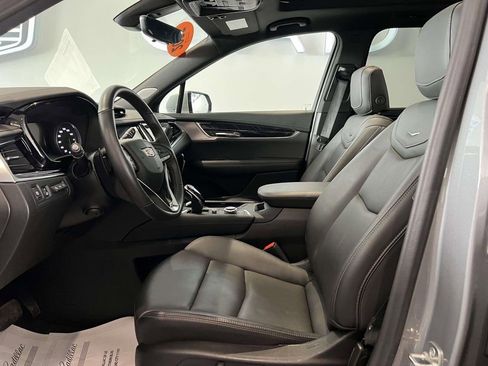 Certified 2025 Cadillac XT6 Premium Luxury w/ Technology Package image 28