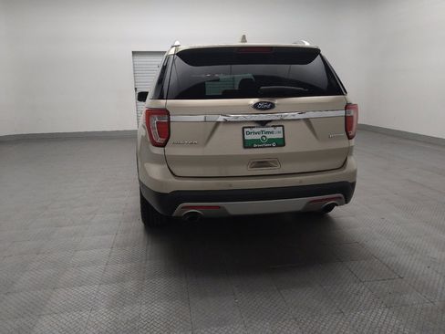 Used 2017 Ford Explorer Limited w/ Equipment Group 301A FWD image 6