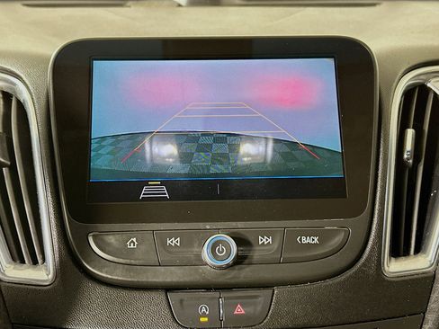 Used 2020 Chevrolet Malibu LT FWD image 24