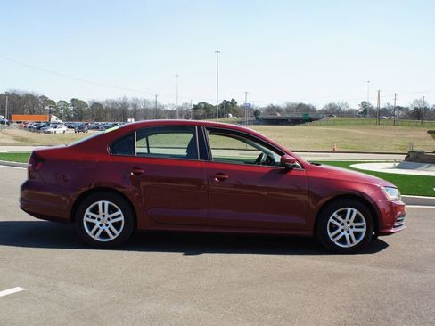 Used 2018 Volkswagen Jetta S image 13