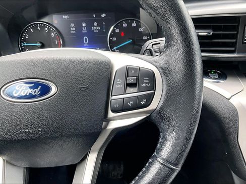 Used 2021 Ford Explorer XLT w/ Equipment Group 202A AWD/4WD image 25