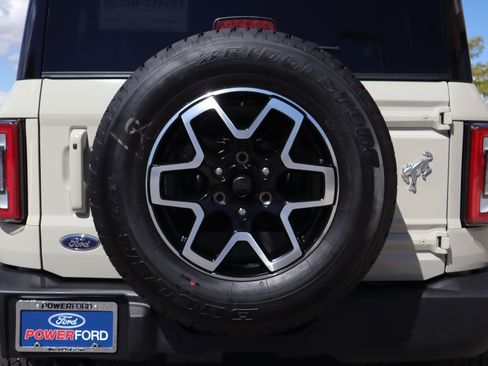 New 2025 Ford Bronco Outer Banks AWD/4WD image 19