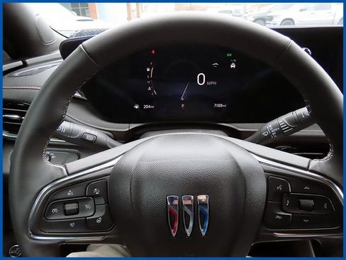 Used 2025 Buick Envista Avenir image 15