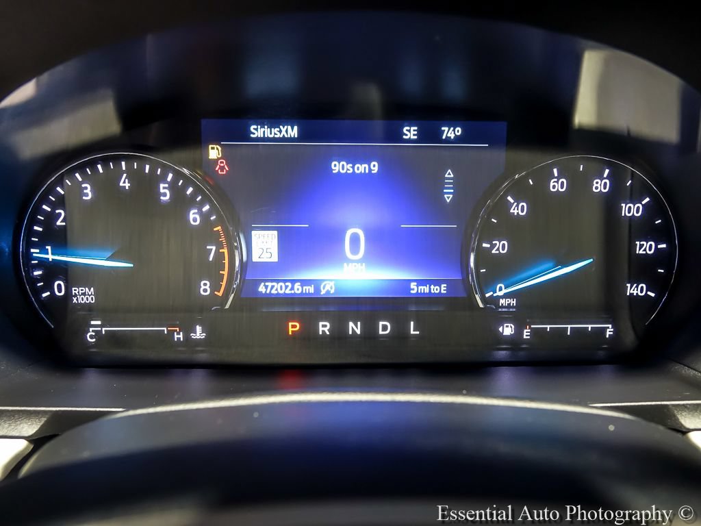 Used 2022 Ford Explorer XLT w/ Equipment Group 202A AWD/4WD image 4