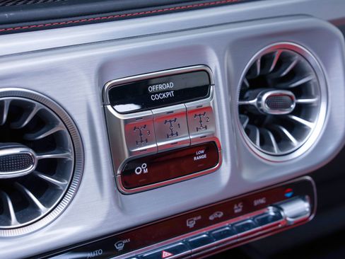 Used 2025 Mercedes-Benz G 63 AMG 4MATIC image 61