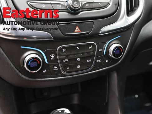 Used 2018 Chevrolet Equinox LT image 20