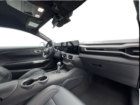 Used 2025 Ford Mustang Premium RWD image 25