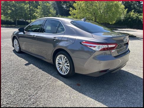 Used 2020 Toyota Camry XLE w/ Navigation Package AWD/4WD image 6