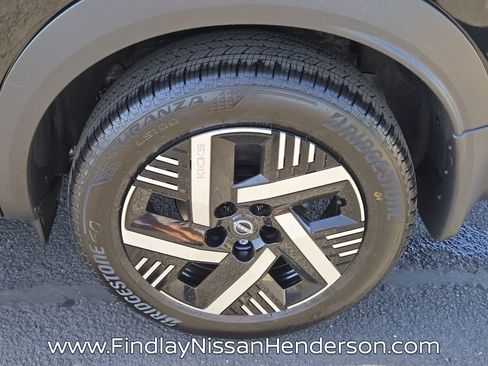 New 2026 Nissan Kicks SV w/ Cold Weather Package FWD image 6