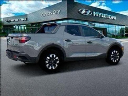 Certified 2025 Hyundai Santa Cruz SEL image 8