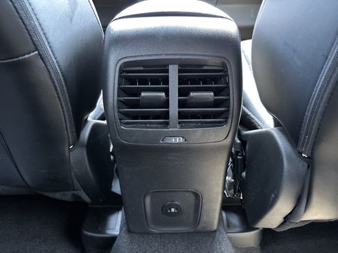Used 2025 Ford Escape ST-Line AWD/4WD image 18