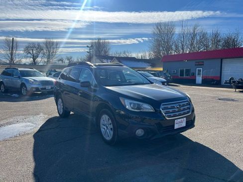 Used 2015 Subaru Outback 2.5i Premium image 4