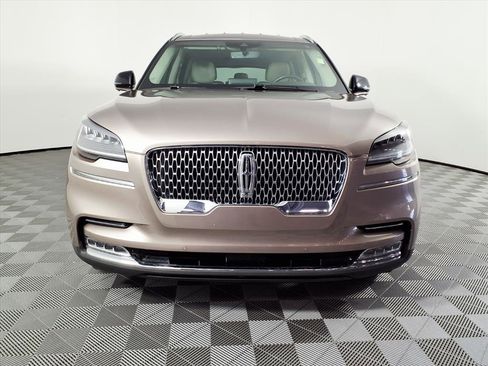 Used 2020 Lincoln Aviator Reserve w/ Class IV Trailer Tow Package image 2