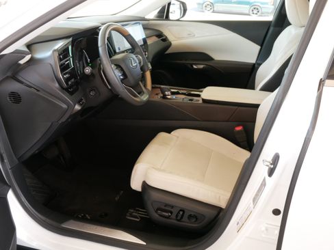 Used 2023 Lexus RX 350 w/ Cold Area Package AWD/4WD image 4