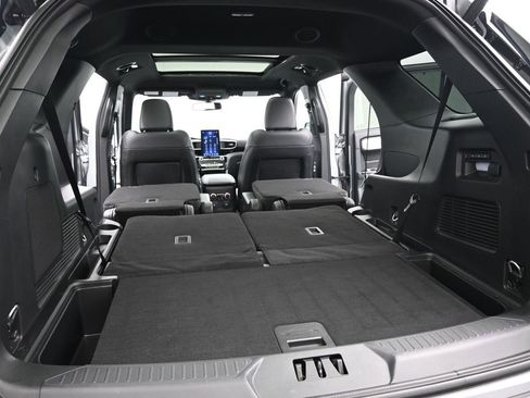 Used 2023 Ford Explorer ST w/ Equipment Group 401A image 24