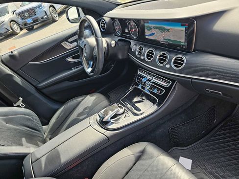Used 2017 Mercedes-Benz E 300 image 11