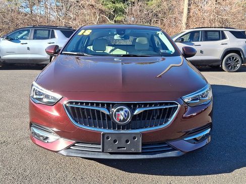 Certified 2018 Buick Regal Essence w/ Driver Confidence Package #1 image 2