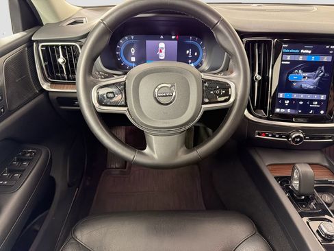 Certified 2024 Volvo S60 B5 Plus image 24