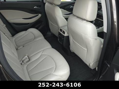 Used 2020 Buick Envision Essence FWD image 35