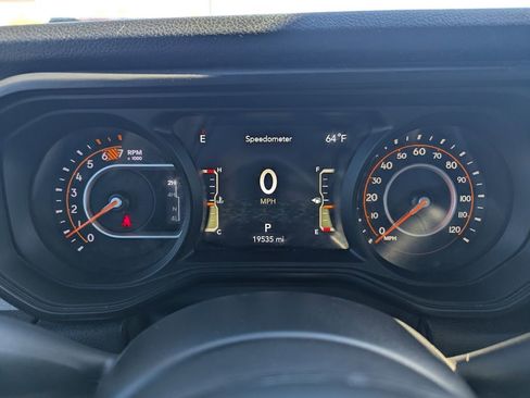 Used 2024 Jeep Wrangler Willys image 28