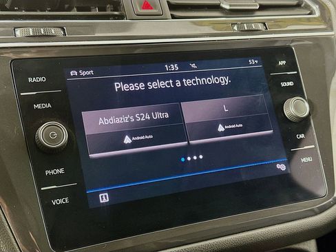 Used 2022 Volkswagen Tiguan SE image 6