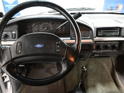 Used 1993 Ford Bronco image 13