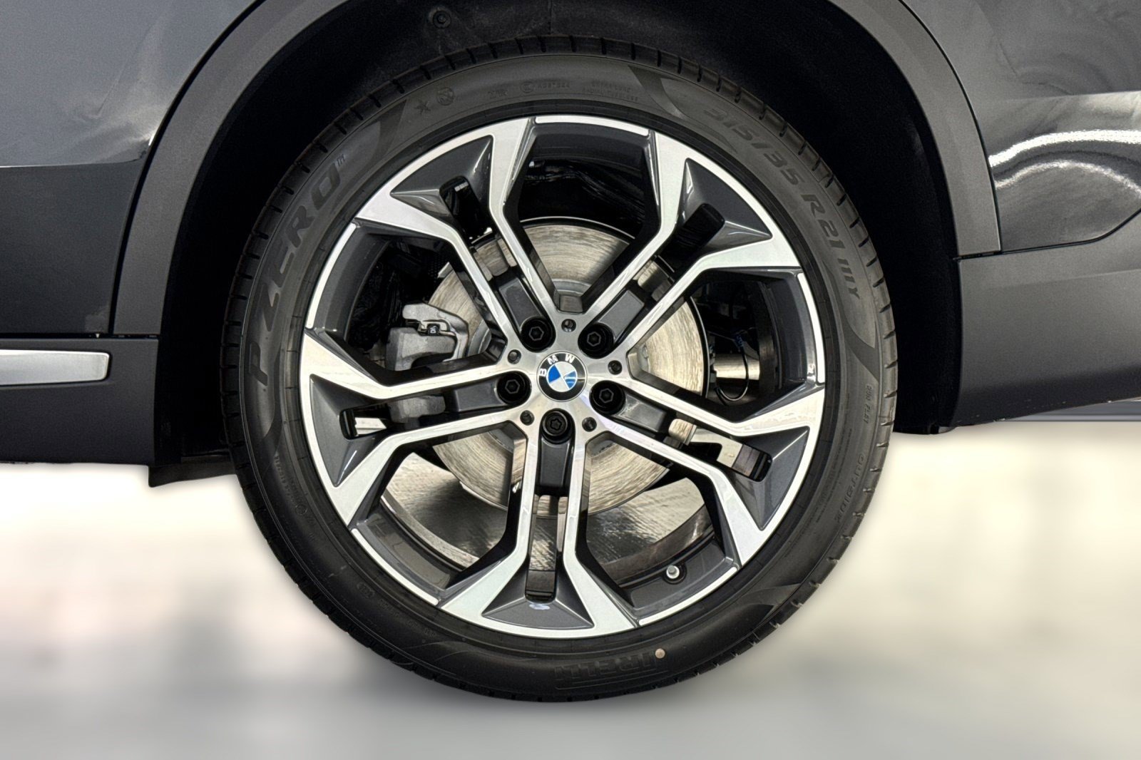 Used 2026 BMW X5 sDrive40i RWD image 11
