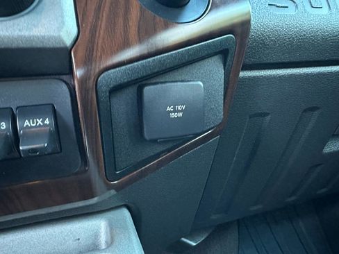 Used 2015 Ford F250 Lariat w/ Lariat Interior Package image 43