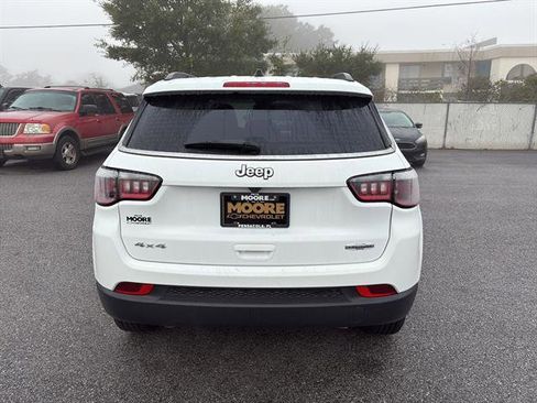 Used 2024 Jeep Compass Latitude image 6