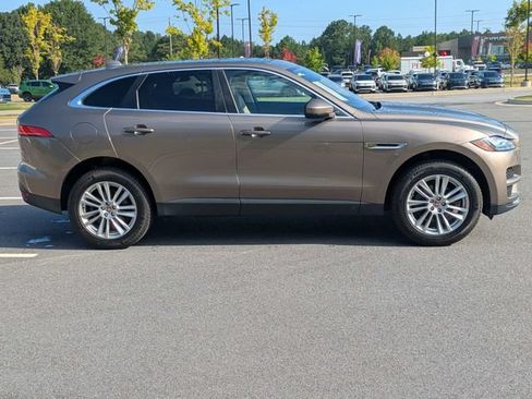 Used 2017 Jaguar F-PACE Prestige AWD/4WD image 3