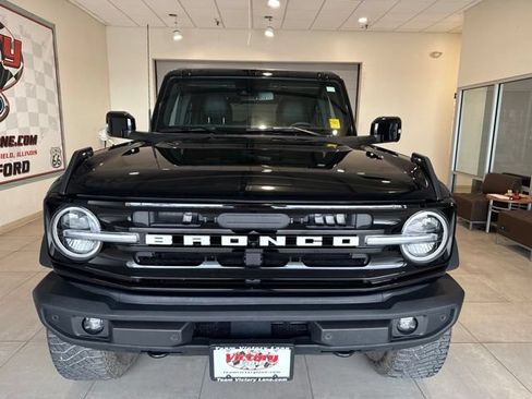 Used 2023 Ford Bronco Outer Banks w/ Sasquatch Package AWD/4WD image 2