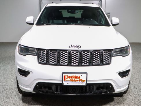 Used 2020 Jeep Grand Cherokee Altitude image 4