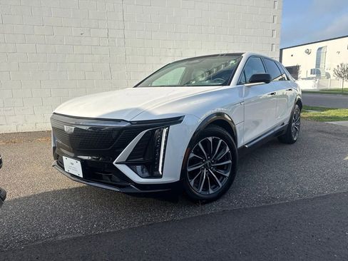 Certified 2024 Cadillac Lyriq Sport w/ LPO, Floor Liner Package AWD/4WD image 1