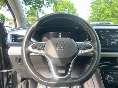 Used 2022 Volkswagen Taos SE AWD/4WD image 12