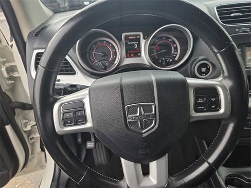 Used 2019 Dodge Journey SE w/ Premium Group image 27