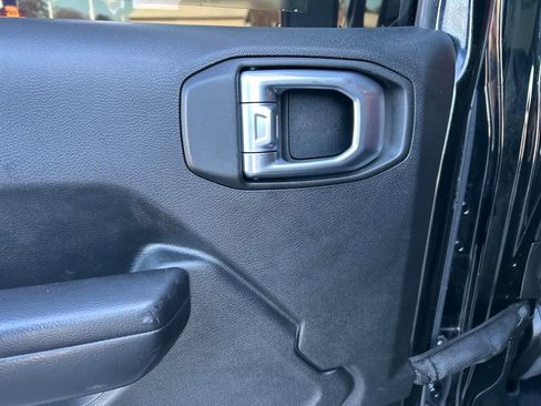 Used 2020 Jeep Wrangler Unlimited Sport S image 25