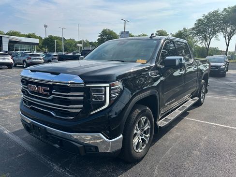 Used 2022 GMC Sierra 1500 SLT w/ SLT Convenience Package AWD/4WD image 1