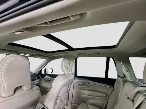 Used 2024 Volvo XC90 B5 Core w/ Protection Package Premier AWD/4WD image 27