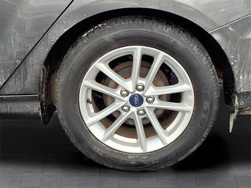 Used 2015 Ford Focus SE image 7