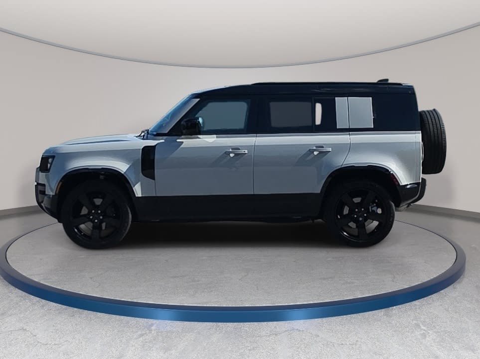 New 2026 Land Rover Defender 110 X-Dynamic SE AWD/4WD image 8