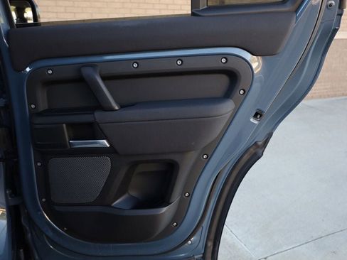 Used 2020 Land Rover Defender 110 S image 21