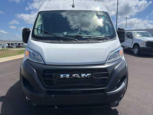 Used 2026 RAM ProMaster 2500 w/ Convenience Group FWD image 2