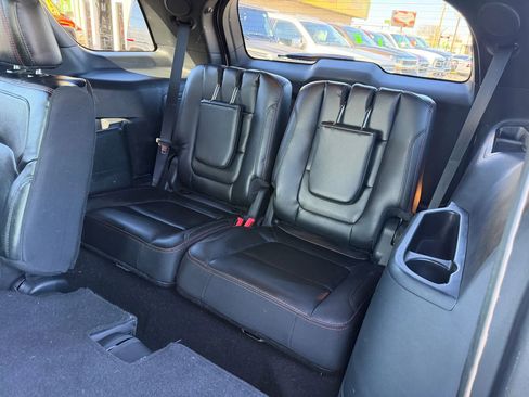 Used 2018 Ford Explorer Sport image 11