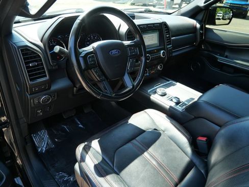 Used 2019 Ford Expedition Limited w/ Equipment Group 303A AWD/4WD image 3