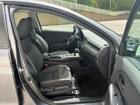 Used 2022 Honda HR-V LX image 26