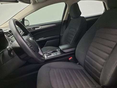 Used 2020 Ford Fusion SE FWD image 17