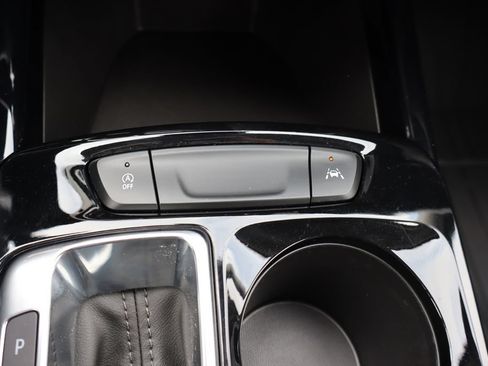 Used 2024 Chevrolet Trax LT w/ Driver Confidence Package FWD image 9