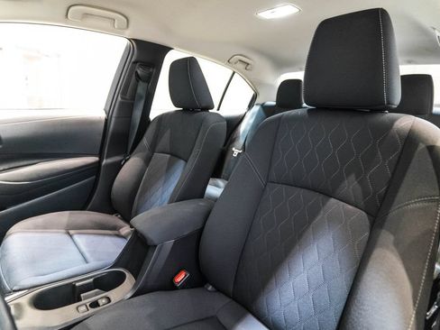 Used 2025 Toyota Corolla LE FWD image 6